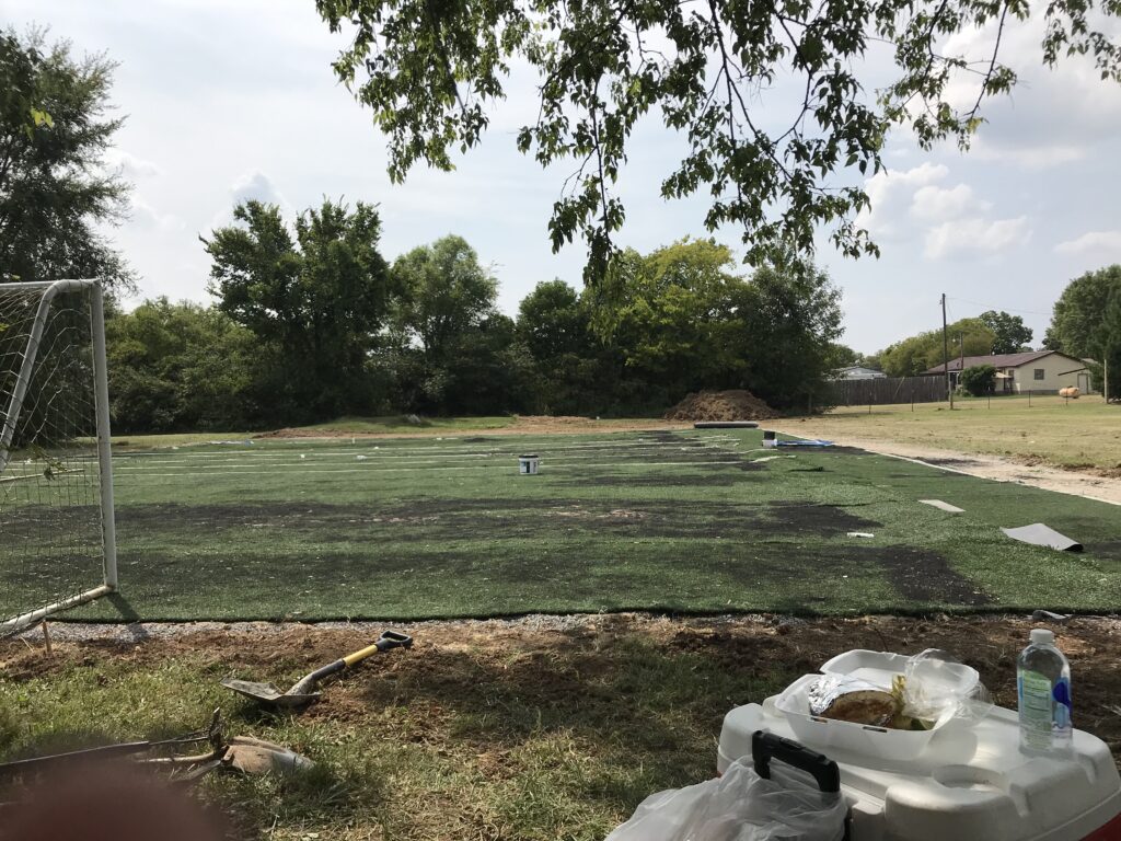 Iglesia Mishkan Lugar de Adoración turf soccer field